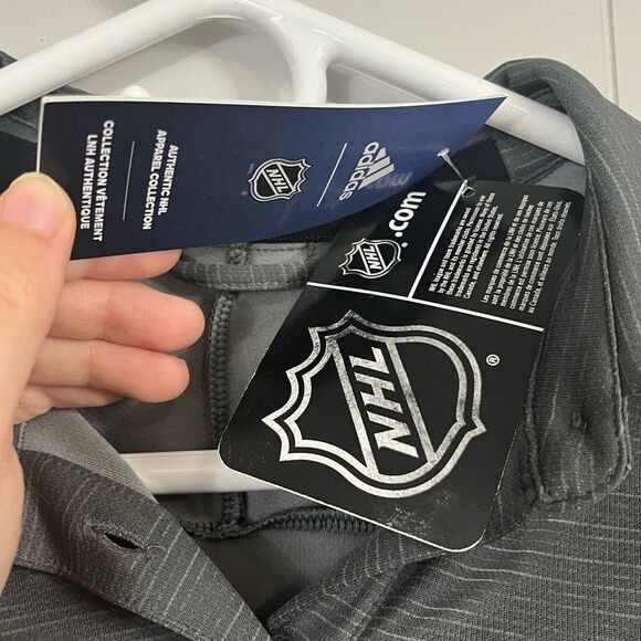 NWT Adidas NHL Men’s Philadelphia Flyers Gray Game Mode Polo Shirt Size Medium - Picture 7 of 9